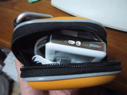 iPodのケーブルを持ち歩く