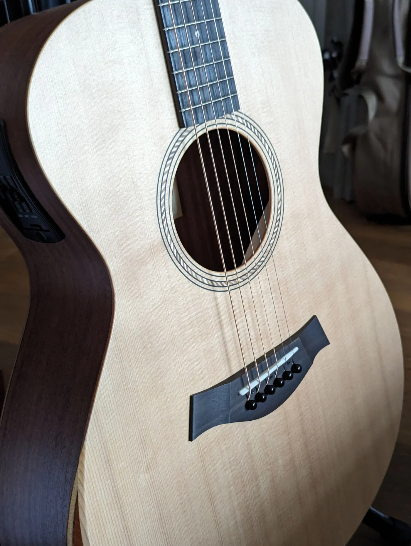 アコギを買いました Academy 12e