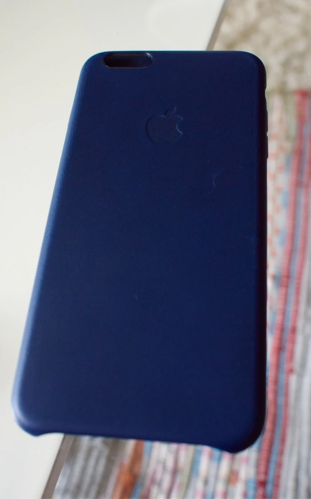 iPhone6 Pluse 純正レザーケースを使い始めて一ヶ月ぐらいの色合い