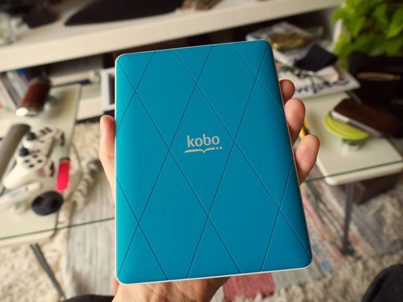 電子書籍リーダーkobo gloが来たのでiPad3世代目と比較