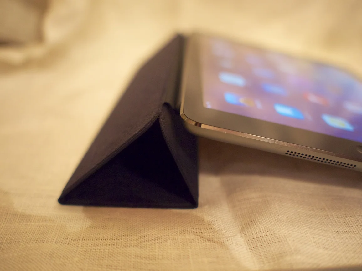 iPad Air Smart Cover(100グラム)はやっぱり便利だった