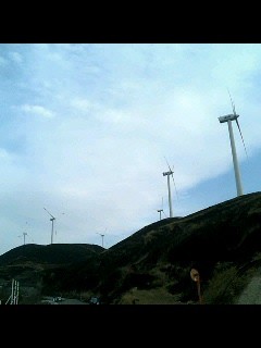 西原村の巨大風車