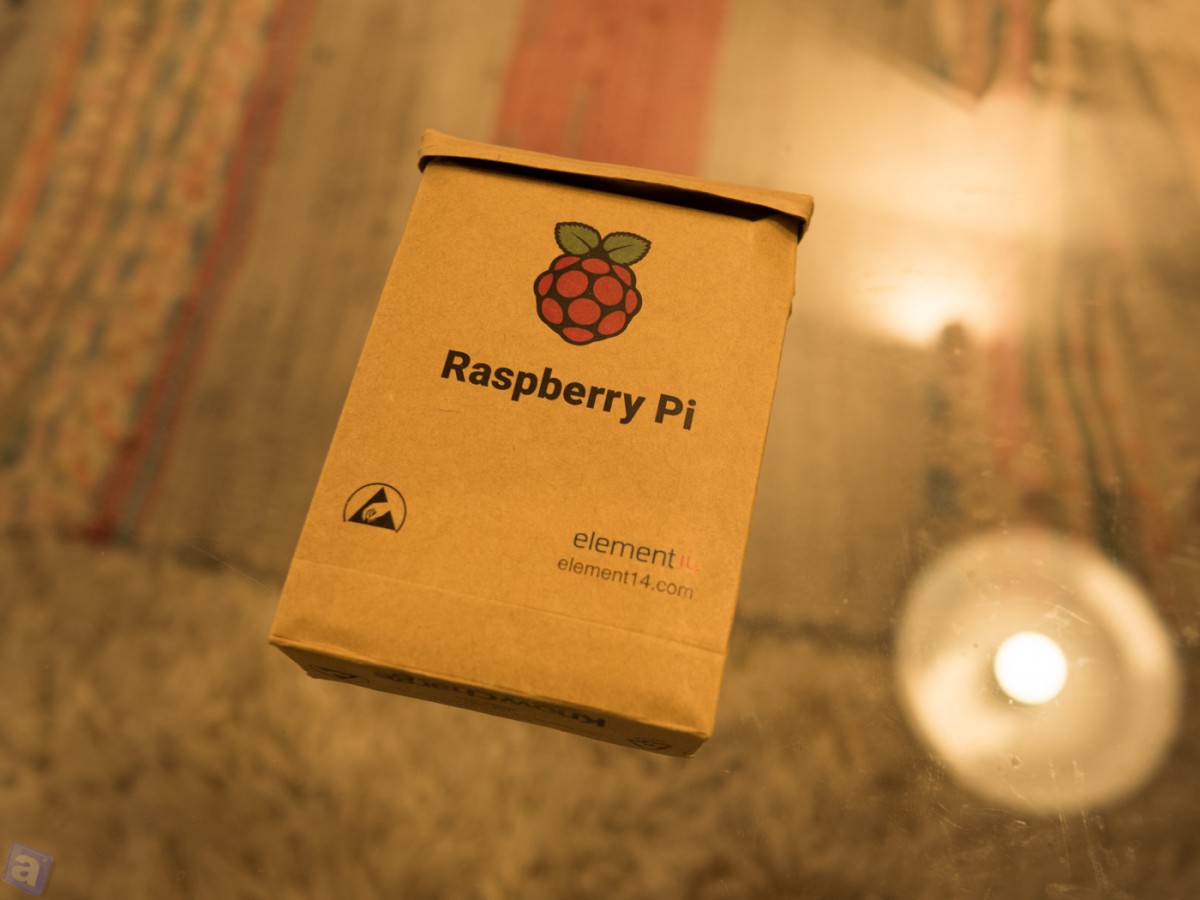 Raspberry Pi で LED時計を作ってみた その3 〜 OSセットアップ